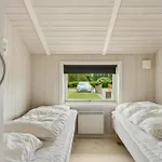 Three-bedroom In Rudkobing Spodsbjerg