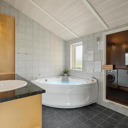 Feriehus Three-bedroom In Rudkobing *